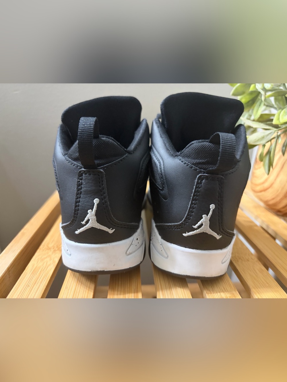 Jordan Flight Club ‘91 with White Speckled Midsole Kids 11c - Picture 6 of 9